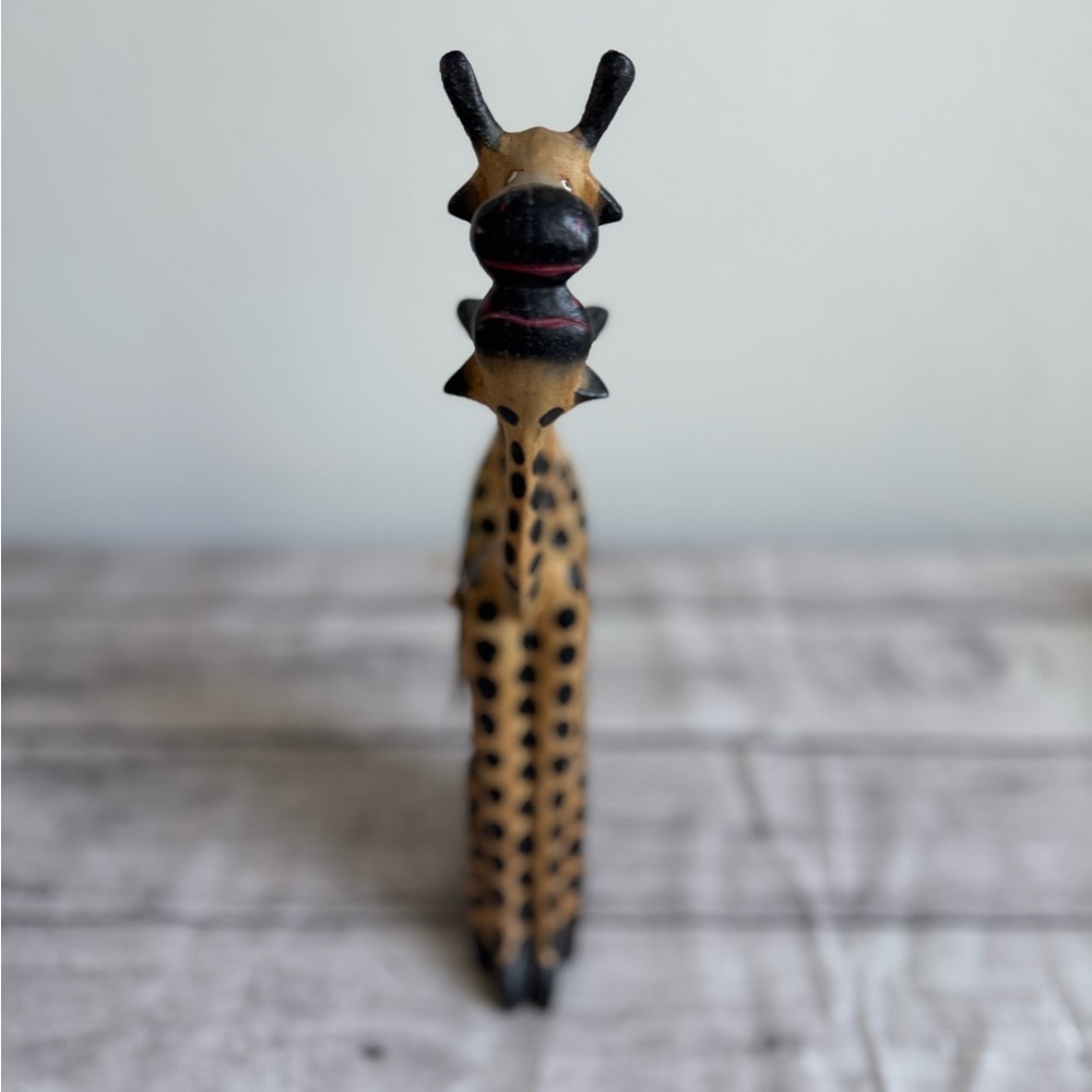 Asia Overland Hand Carved Wood Giraffes Statue Figurine Painted Brown NEW NWT - Picture 3 of 9